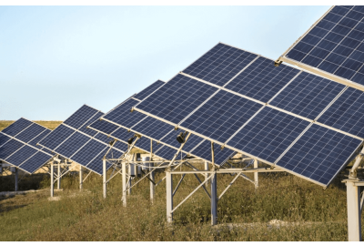 Placas Solares instaladas no campo